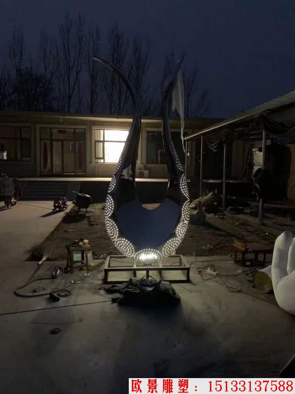 不锈钢抽象天鹅雕塑 发光灯光抽象动物天鹅